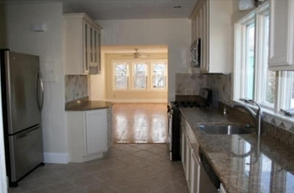 Building Photo - 219 Forest St Unit 1