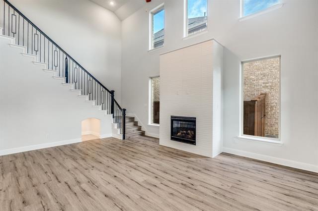 Photo - 1435 Wittington Pl