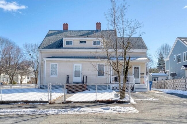 Building Photo - 176 Pearl St