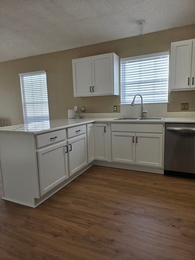 Cocina n.º 3 - 5577 Centerbrook Pl