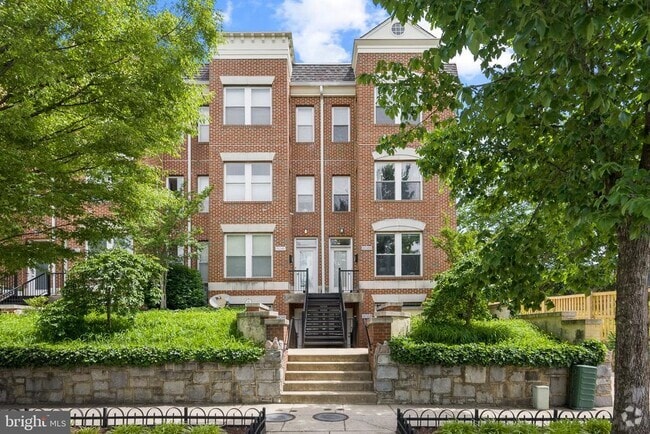 Building Photo - 606 Kentucky Ave SE Unit A Rental