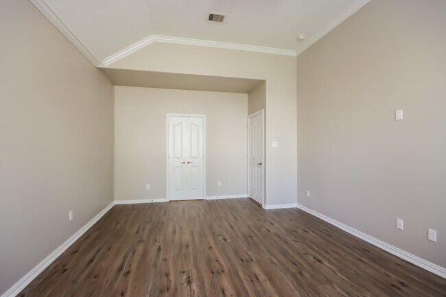 Photo - 28923 Hidden Lake W