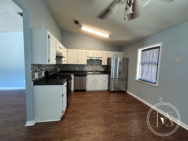 Photo - 1012 Farr Ct
