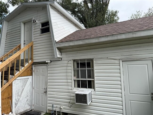 Building Photo - 613 Carol Terrace Unit 2