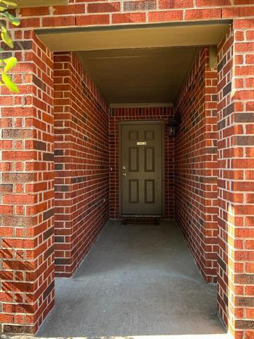 Photo - 1011 Meadow Green Ct
