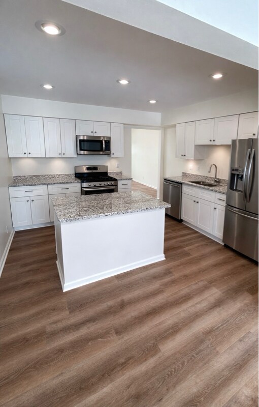 Photo - 402 Elmwood Dr