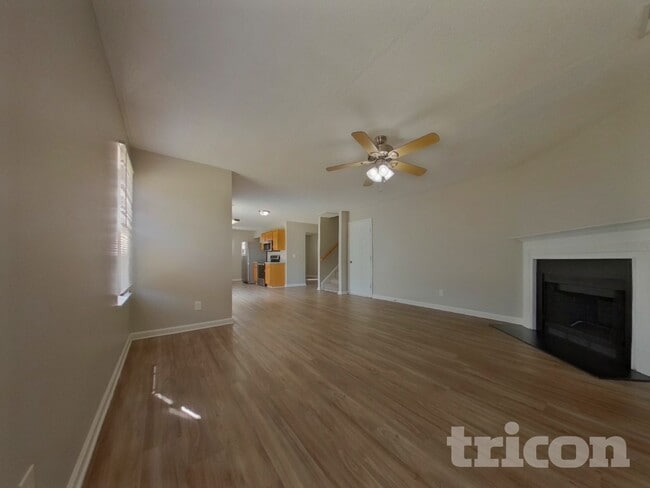 Photo - 490 Fox Trot Dr