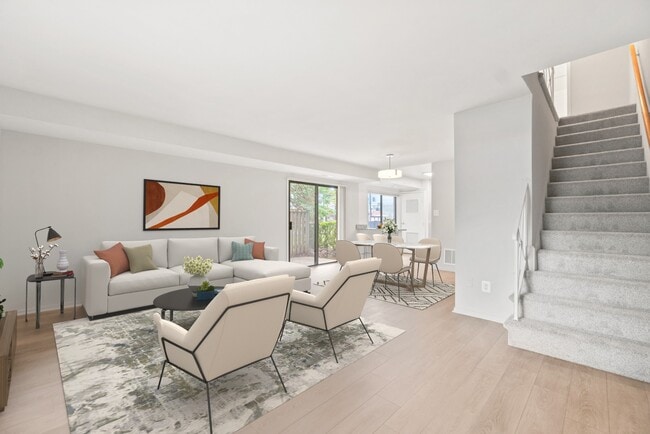 Townhouse Living Area - Rollins Park Apartments