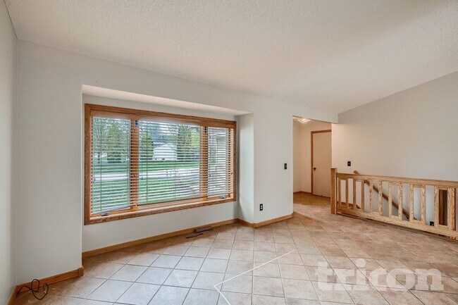 Photo - 9319 93rd St S