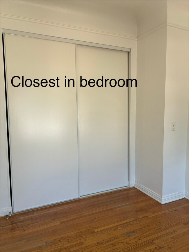 Closet - 1046 Saint Louis Ave Unit 1046