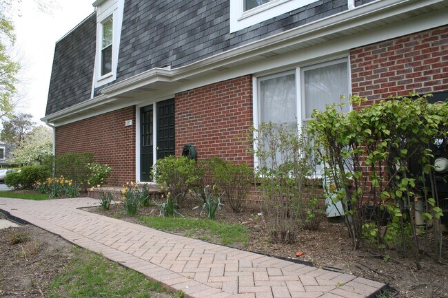 Photo - 837 Garfield Ave Unit A