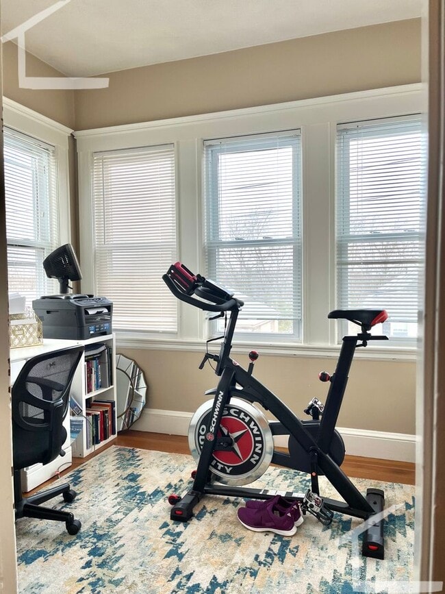 Photo - HUGE 3 bed duplex in the heart of Oak Square!