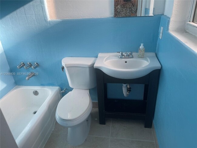 Photo - 1400 N 16th Ave Unidad 2
