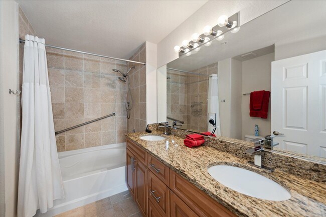 Photo - 13170 Bella Casa Cir Unidad 182