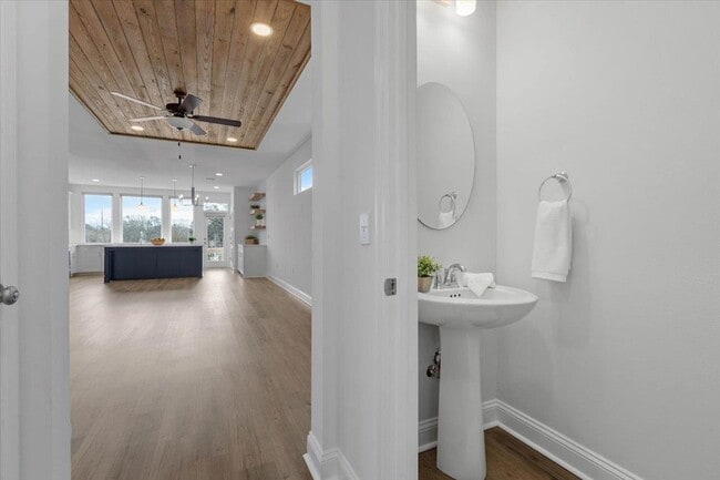 Photo - 459 Grand Oaks Rd