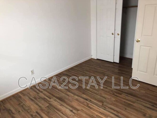 Photo - 541 Hanover Dr Unit 4