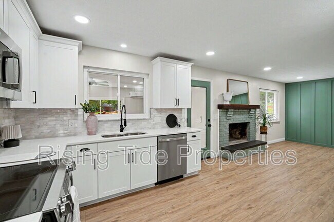 Photo - 2569 Richmar Dr