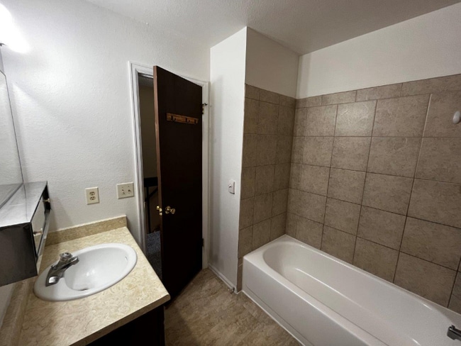 Photo - 51 Castle Royal Dr