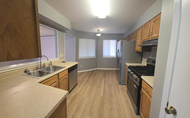 Photo - 3929 Balsam Dr