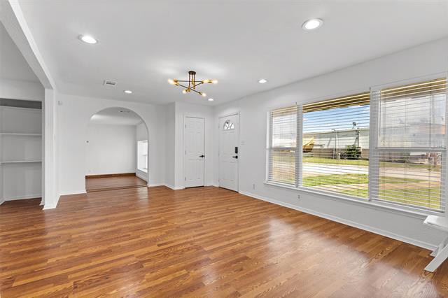 Photo - 3611 Bonzer St