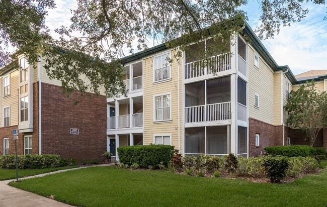 Building Photo - 4107 Chatham Oak Ct Unit 313