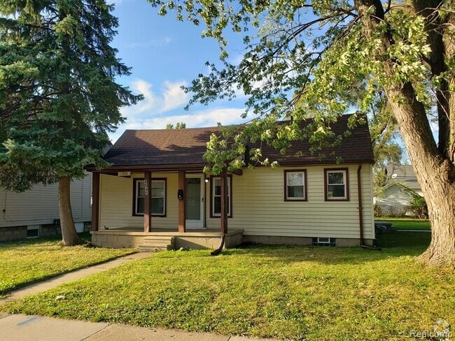 Building Photo - 8045 Cadillac Ave Rental