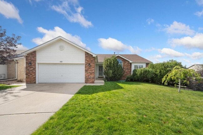 Photo - 101 Whitney Bay