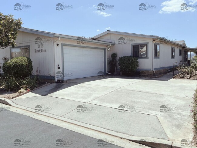 Building Photo - Charming 2 Bed 2 Bath Home In Escondido Fo...