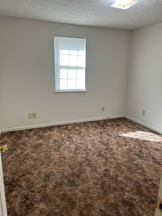 Photo - 132 Burkhardt Way