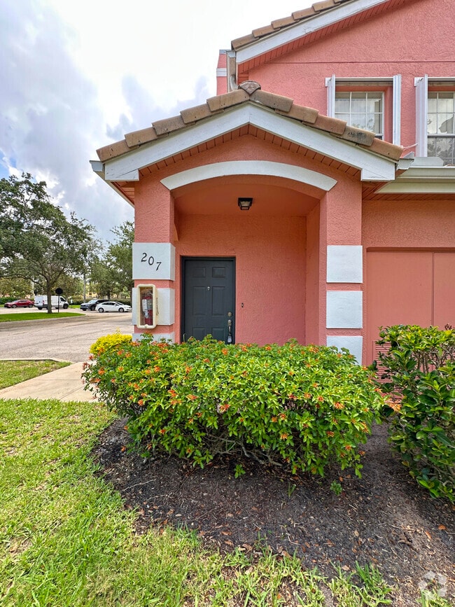 Building Photo - 100 SW Peacock Blvd Unit 01-207 Rental