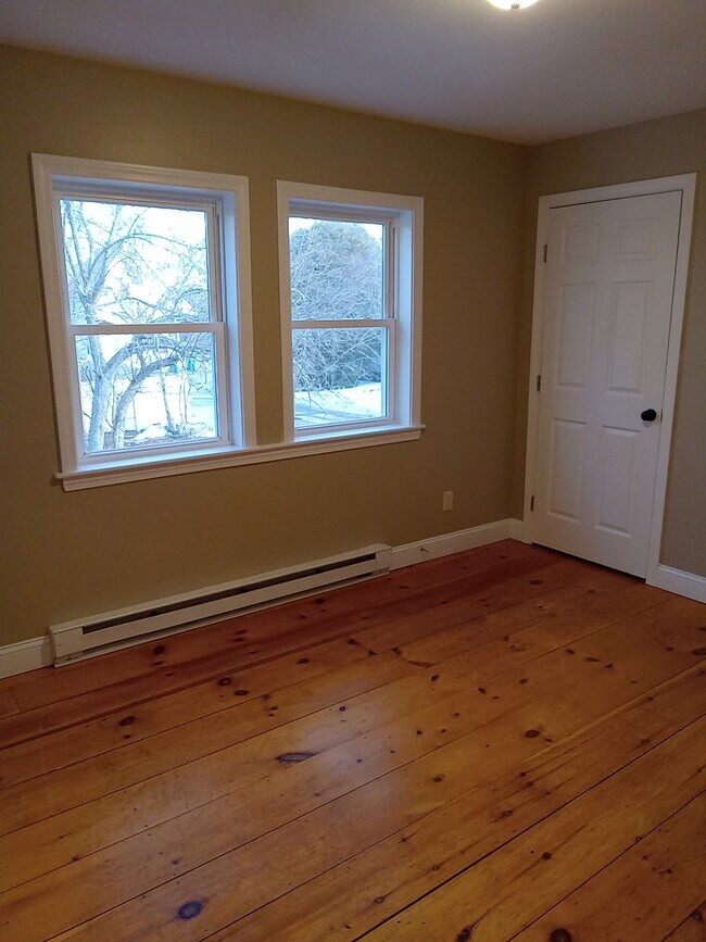 Photo - 58 Maple St Unit 2nd Floor