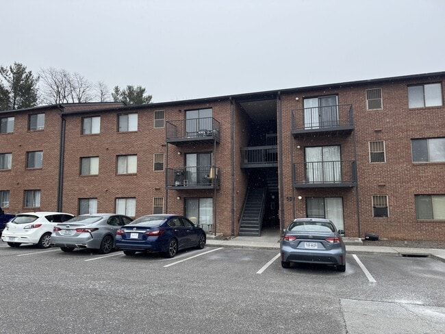 Building Photo - 909 Montgomery St NW