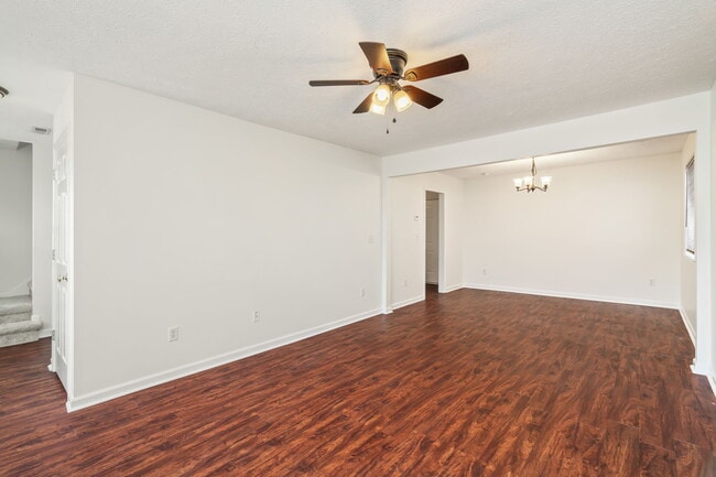 Photo - 3954 Archibald Way