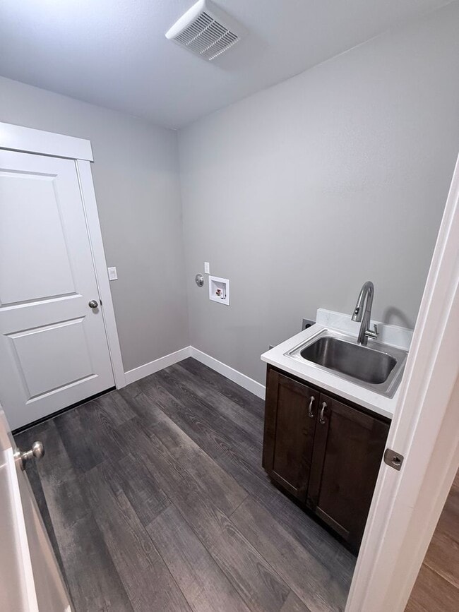 Photo - MANAGER SPECIAL: 50% OFF FIRST MONTH'S RENT!