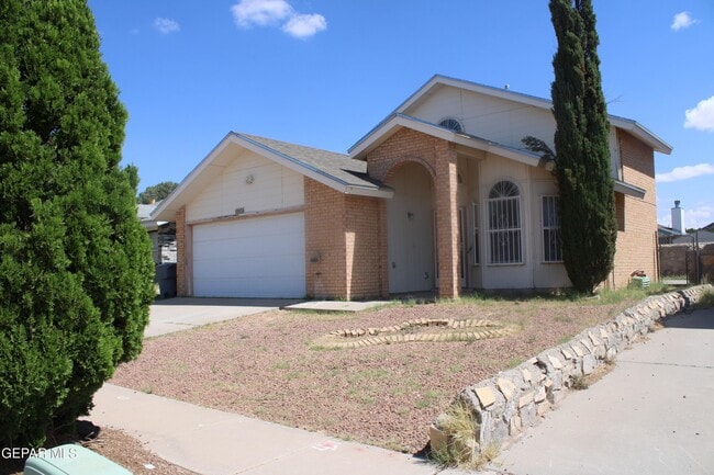 Building Photo - 10936 Whitehall Dr