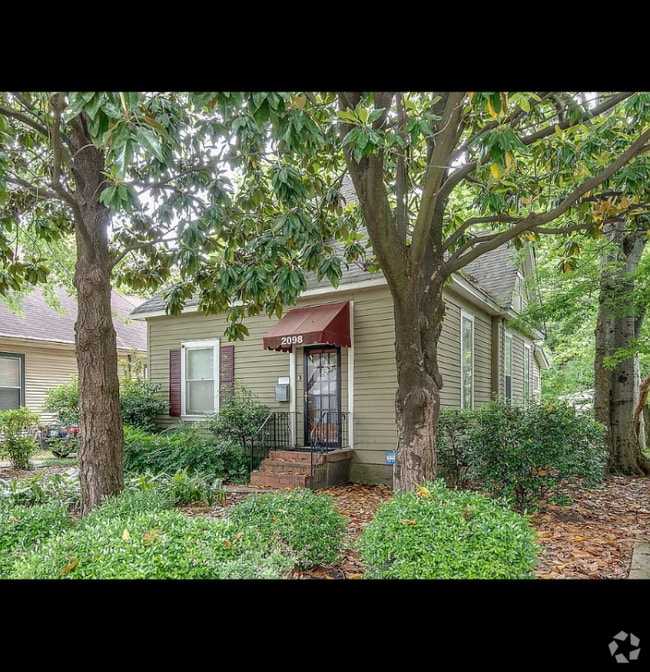 Building Photo - 2098 Court Ave Rental