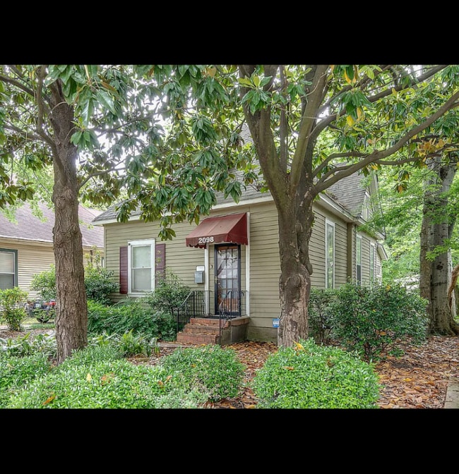 Photo - 2098 Court Ave Apartment