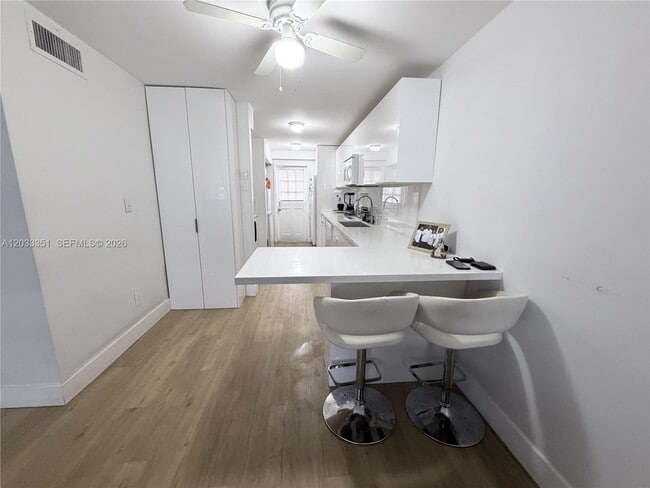 Photo - 301 Bonaventure Blvd