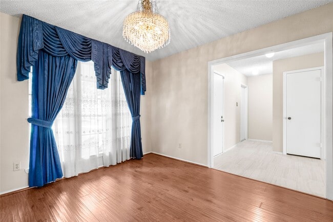 Photo - 22606 Elsinore Dr