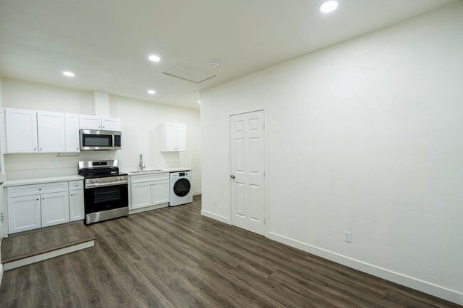 Photo - 47 N Michigan St Unit 3