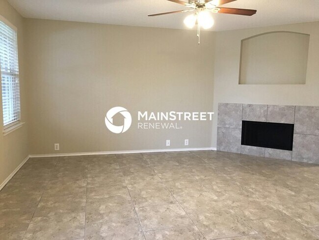Photo - 4 Bedroom Pet-Friendly Home in Glenn Heights, TX with Main Street Renewal