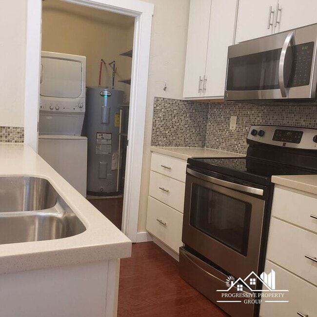 Photo - 525 E Kiowa St