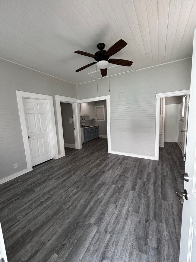 Photo - 4125 Avenue M