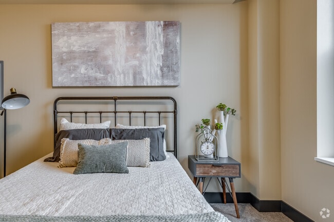 1BR, 1BA