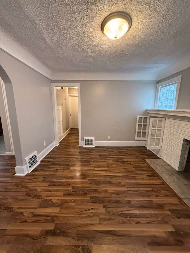 Photo - 16584 Blackstone St