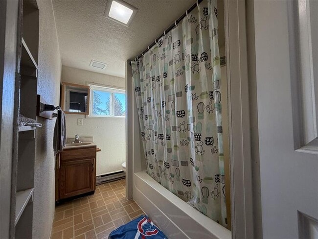 Photo - 4 Bedroom House for Rent