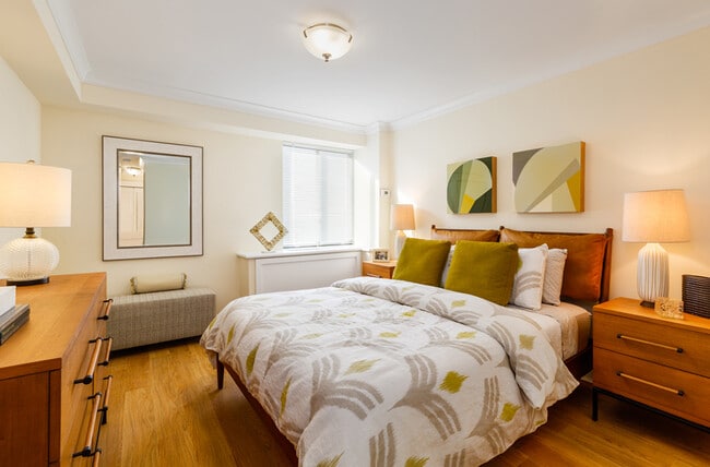 Photo - Regency Plaza