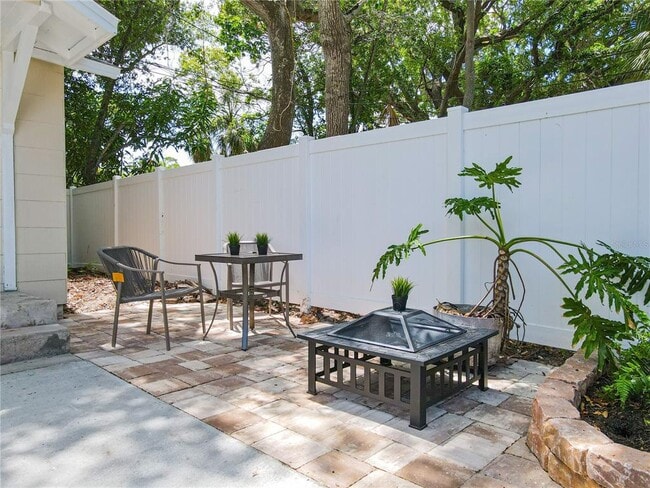 609 N Osceola Ave