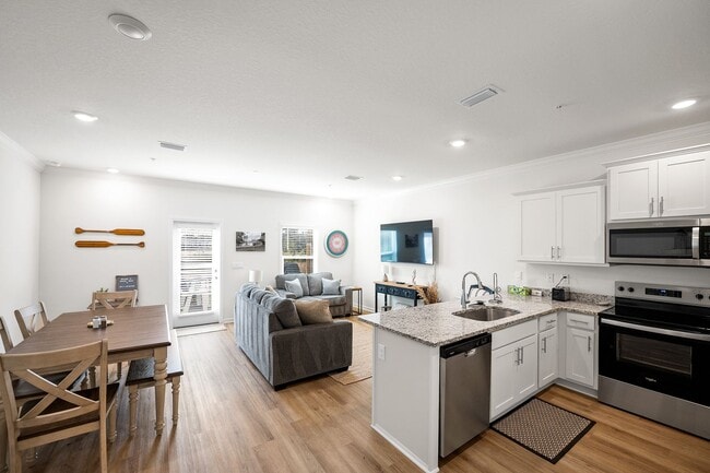 Photo - 4013 Blue Water Dr