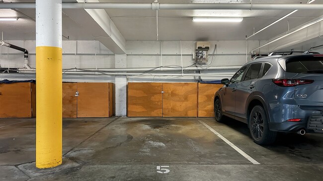 Photo - Large 1 bed 1 bath Nestled in Grand Lake Neighborhood Unit 205